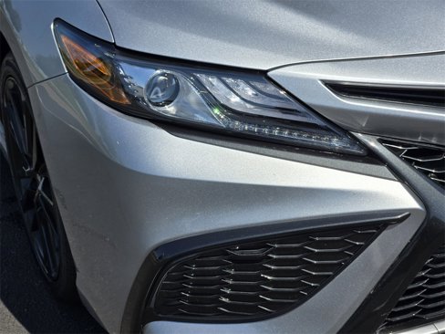Used 2023 Toyota Camry XSE image 9