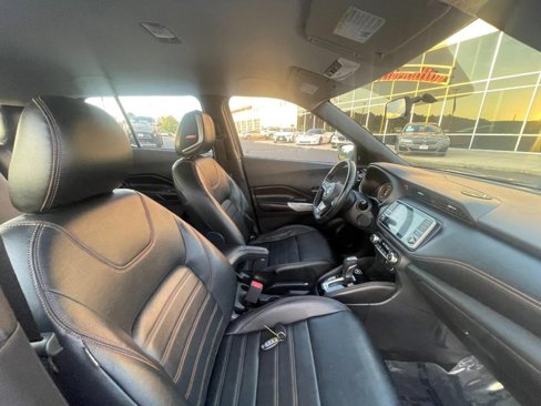 Used 2019 Nissan Kicks SR w/ SR Premium Package image 7