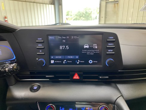 Used 2025 Hyundai Elantra Sport image 36