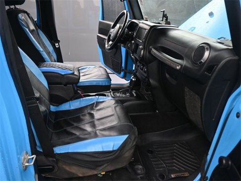 Used 2018 Jeep Wrangler Unlimited Sport w/ Connectivity Group image 12