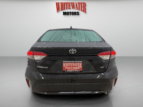 Used 2021 Toyota Corolla LE image 3