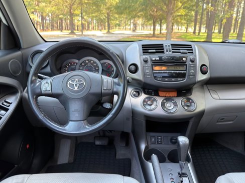 Used 2010 Toyota RAV4 Limited image 3