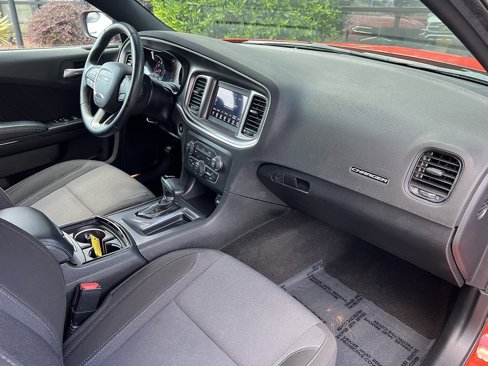 Used 2022 Dodge Charger SXT w/ Blacktop Package image 28