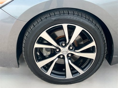 Used 2018 Nissan Maxima Platinum image 31