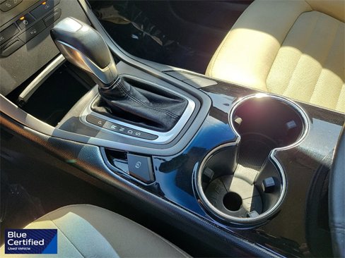 Certified 2017 Ford Edge SE image 15
