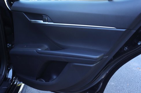Used 2023 Toyota Camry SE image 18