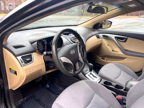 Used 2012 Hyundai Elantra GLS image 26