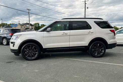 Used 2018 Ford Explorer XLT w/ Equipment Group 202A image 7