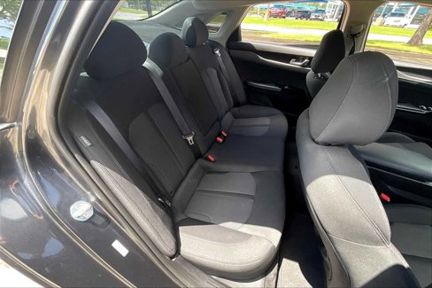 Used 2022 Kia K5 LXS image 17
