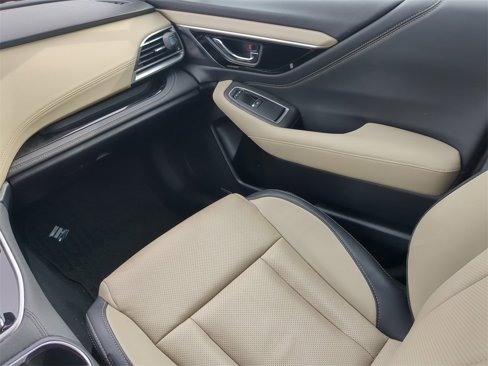 Used 2020 Subaru Outback Limited image 15