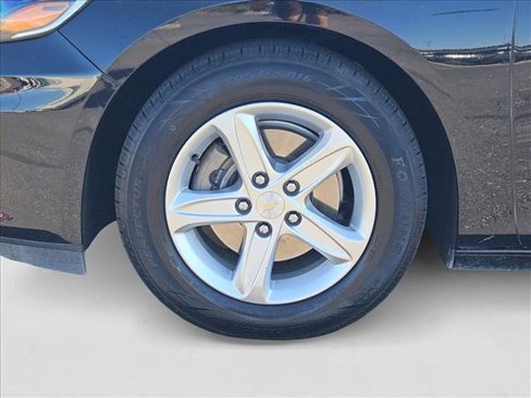 Used 2023 Chevrolet Malibu LS image 23