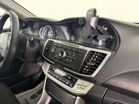 Used 2013 Honda Accord EX image 40