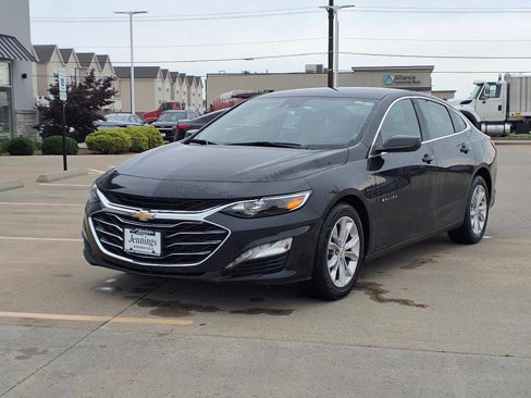Used 2024 Chevrolet Malibu LT image 3