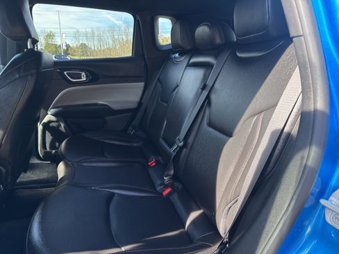 Used 2024 Jeep Compass Limited image 27