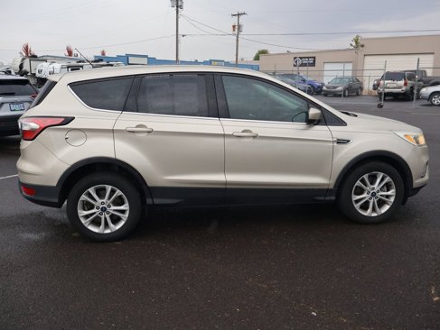 Used 2017 Ford Escape SE image 7