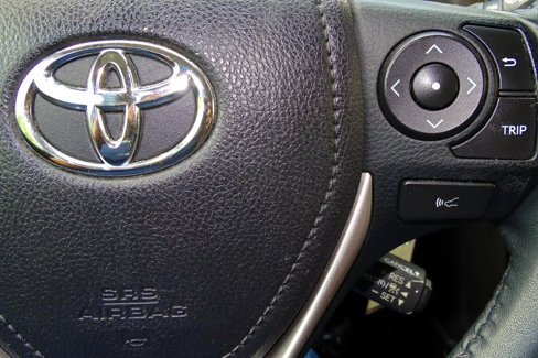 Used 2017 Toyota RAV4 XLE image 24