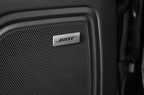 Certified 2025 Porsche Macan image 7