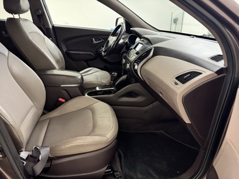 Used 2015 Hyundai Tucson SE image 23