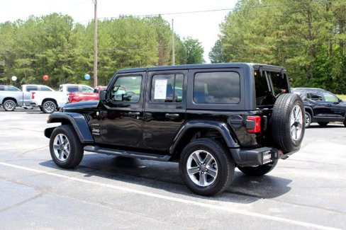 Used 2019 Jeep Wrangler Unlimited Sahara image 8