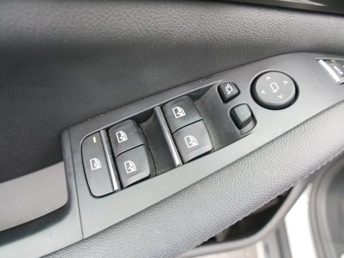 Used 2021 BMW X5 xDrive40i w/ Premium Package image 18