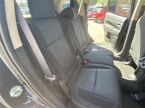 Used 2020 Mitsubishi Outlander ES image 24