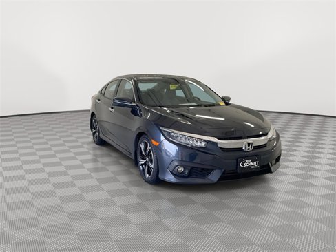 Used 2018 Honda Civic Touring image 2