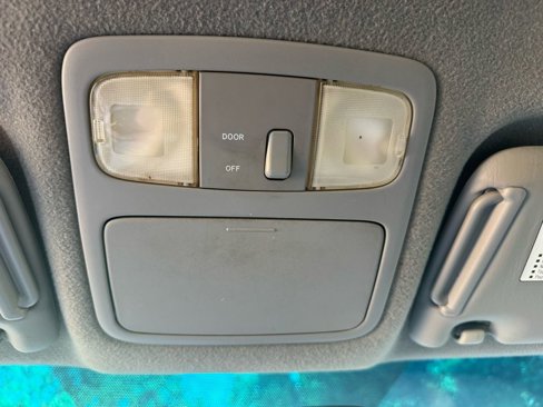Used 2005 Toyota Highlander V6 image 39