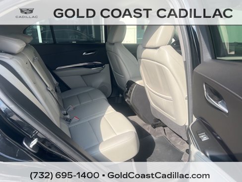 Used 2021 Cadillac XT4 Luxury w/ Cold Weather Package image 8