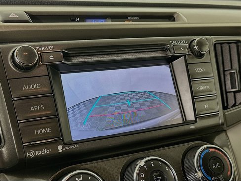 Used 2015 Toyota RAV4 LE image 18