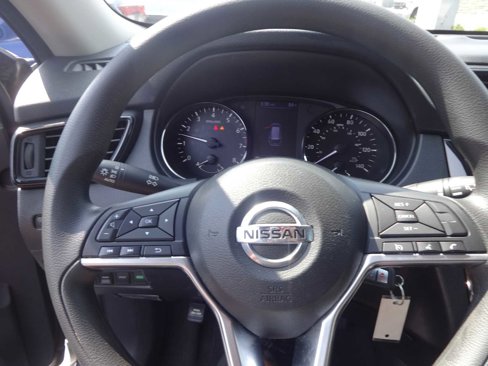 Used 2020 Nissan Rogue S image 17