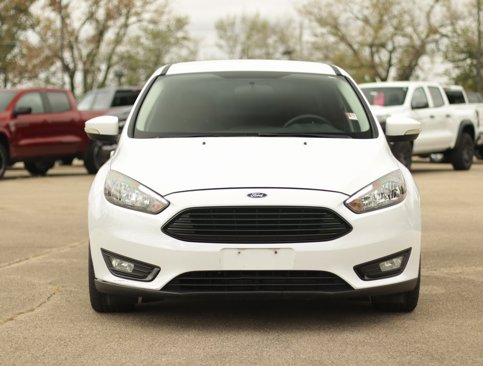 Used 2017 Ford Focus SE image 2