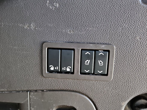 Used 2015 GMC Yukon Denali w/ Open Road Package image 7