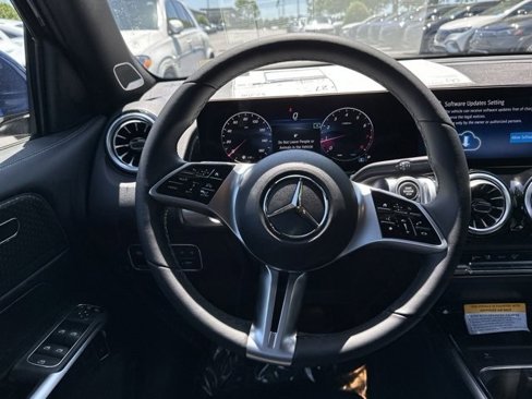 Certified 2024 Mercedes-Benz GLB 250 4MATIC image 24
