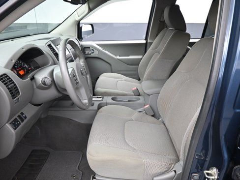 Used 2019 Nissan Frontier SV image 10