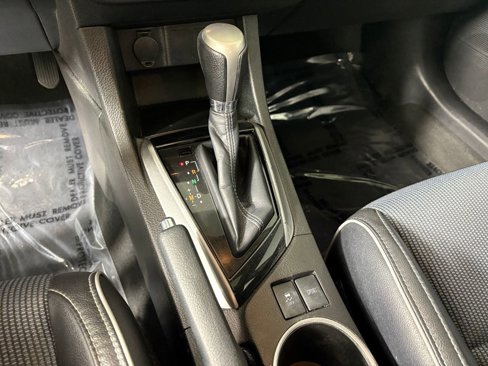 Used 2015 Toyota Corolla S image 19