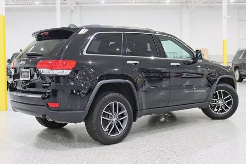 Used 2018 Jeep Grand Cherokee Limited image 9