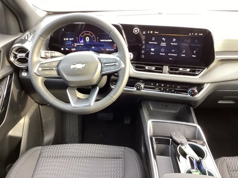 New 2025 Chevrolet Equinox LT image 9