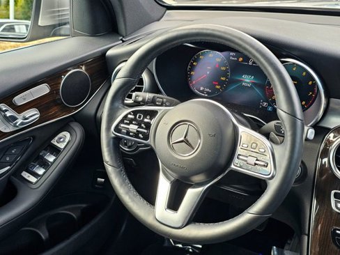 Certified 2020 Mercedes-Benz GLC 300 4MATIC image 28