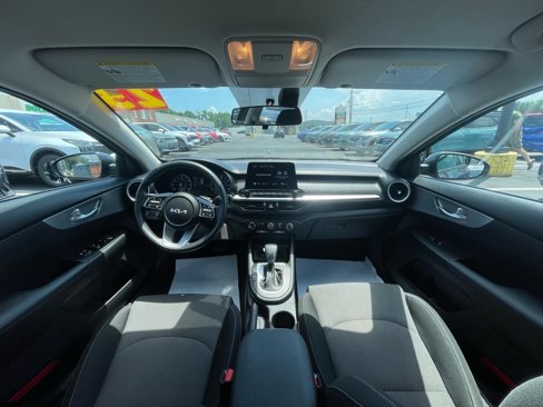 Used 2023 Kia Forte LXS w/ LXS Technology Package image 7