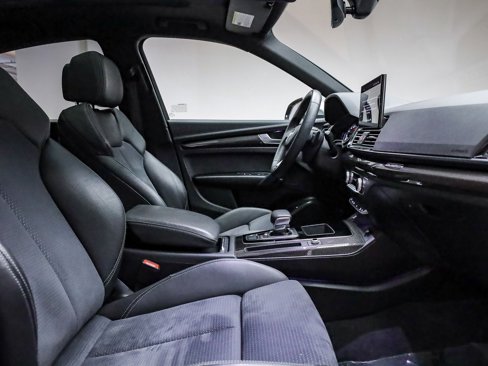 Used 2022 Audi SQ5 Premium w/ Convenience Package image 18