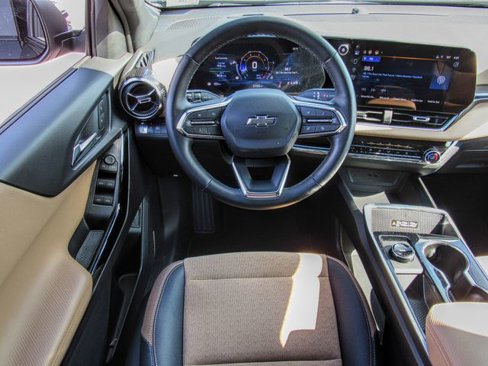 New 2025 Chevrolet Equinox ACTIV image 17