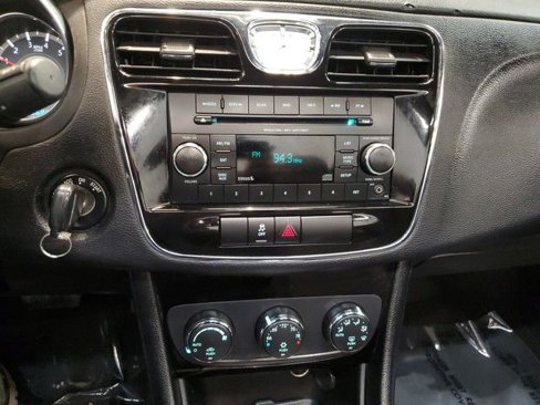 Used 2013 Chrysler 200 Touring image 25
