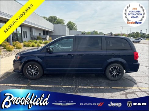 Used 2016 Dodge Grand Caravan R/T image 4