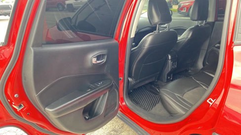 Used 2018 Jeep Compass Latitude image 24