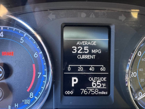 Used 2017 Toyota Corolla LE image 11