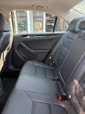 Used 2016 Volkswagen Jetta SEL w/ Lighting Package image 11