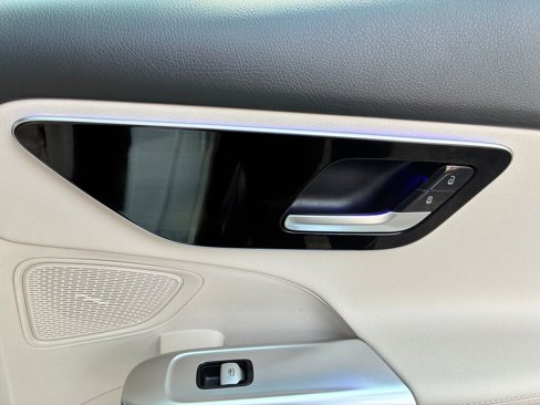 Certified 2023 Mercedes-Benz C 300 4MATIC Sedan image 20