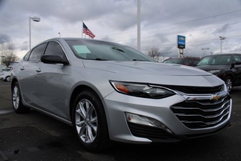 Used 2020 Chevrolet Malibu LT image 1
