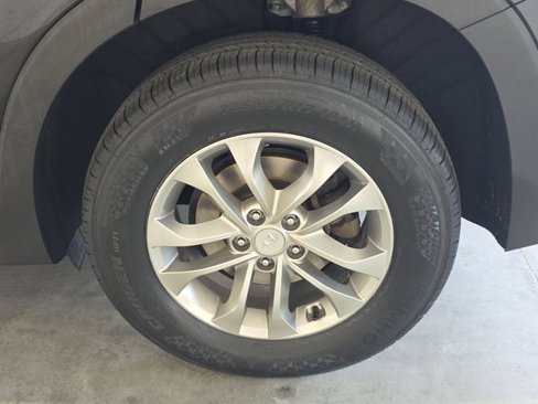 Used 2019 Hyundai Santa Fe SEL image 35