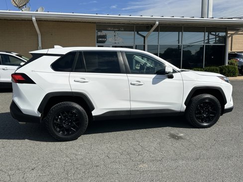 Used 2023 Toyota RAV4 LE image 9